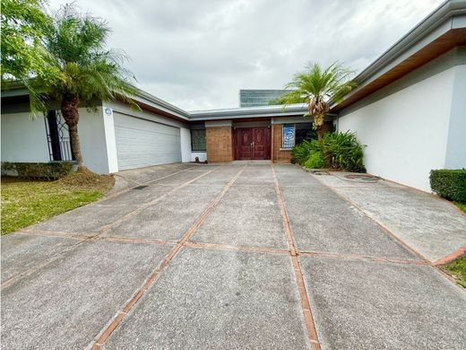 Casa di lusso a Escazú, Provincia de San José