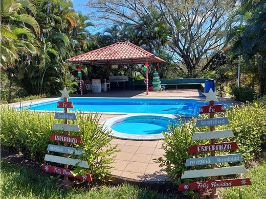 전원/농가 / Turrúcares, Cantón de Alajuela