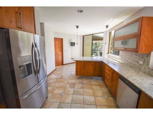 Casa di lusso a Escazú, Provincia de San José