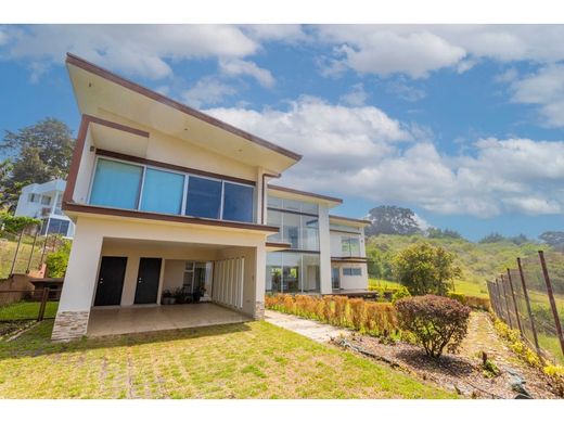 Luxury home in San Rafael, Provincia de Heredia