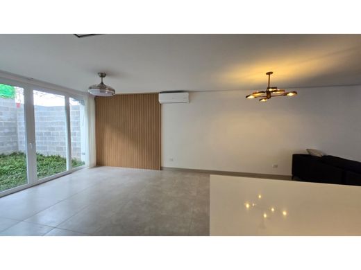 Casa di lusso a Escazú, Provincia de San José