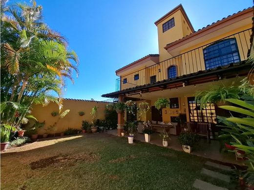 Luxe woning in Curridabat, Provincia de San José