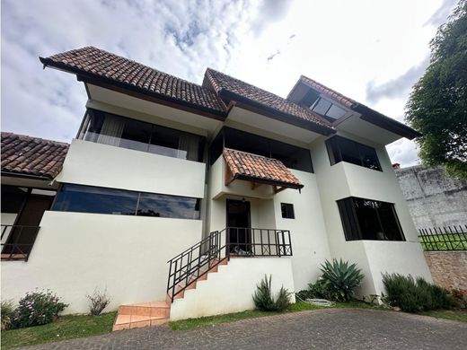 Casa di lusso a Curridabat, Provincia de San José