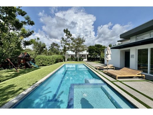 Casa di lusso a Santa Ana, Provincia de San José