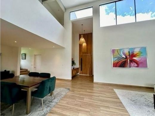 Casa de luxo - San Rafael, Provincia de Alajuela