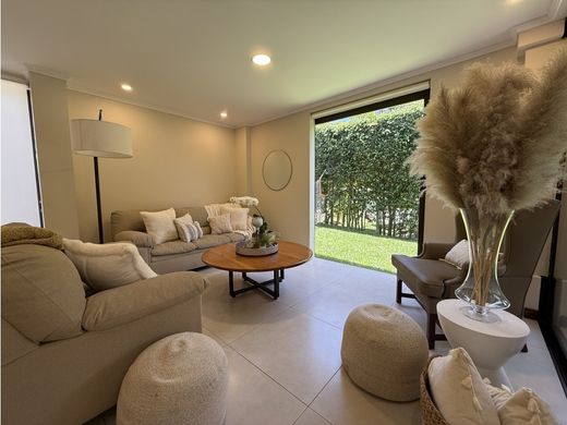 Complexos residenciais - Escazú, Provincia de San José