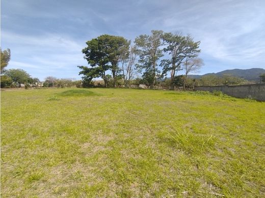 Terreno en San Josecito, San Isidro