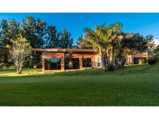 ‏בתים כפריים או חוות ב  San Rafael, Provincia de Heredia