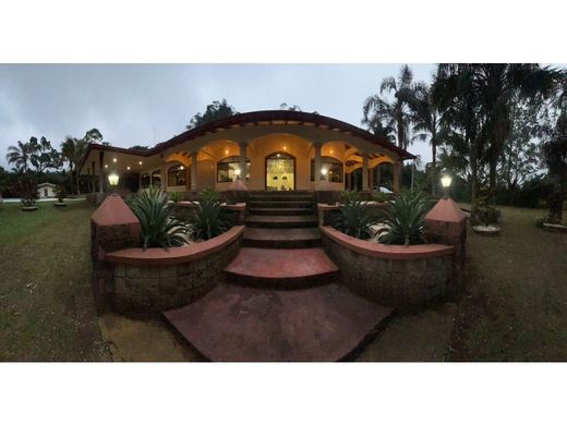 村舍/农舍  Grecia, Provincia de Alajuela