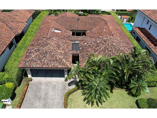 Santa Ana, Provincia de San Joséのアパートメント・コンプレックス