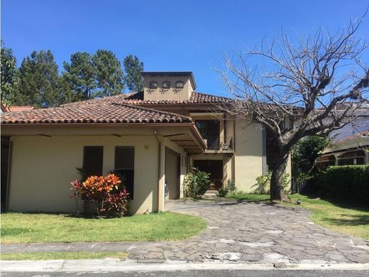 Casa di lusso a Santa Ana, Provincia de San José