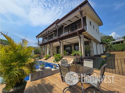 Casa de lujo en Esparza, Provincia de Puntarenas