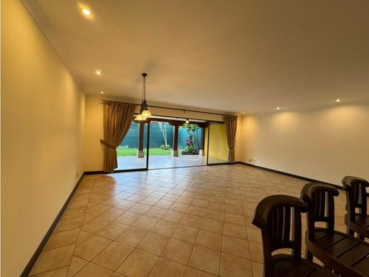 Luksusowy dom w Santa Ana, Provincia de San José