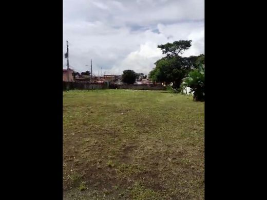 أرض ﻓﻲ Hatillo Centro, Cantón de San José