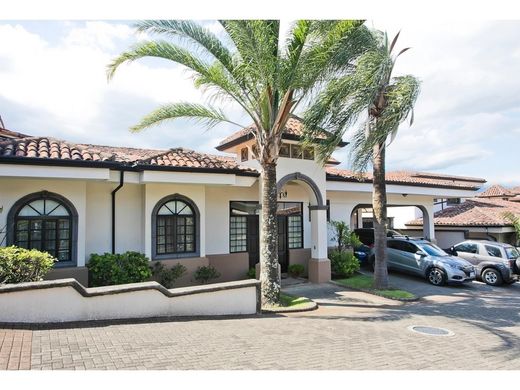 Casa di lusso a Escazú, Provincia de San José