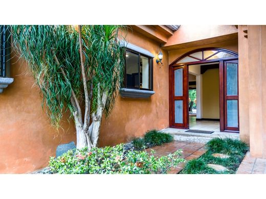 Casa de lujo en Santa Ana, Provincia de San José