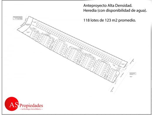 Land in Santa Bárbaraa, Provincia de Heredia
