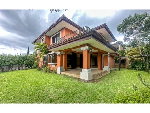 Casa di lusso a Escazú, Provincia de San José