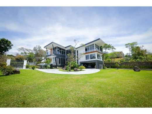 Landhuis in San Rafael, Provincia de Heredia