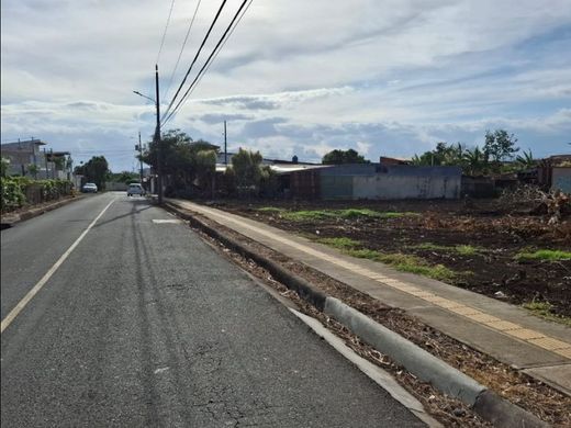 Grond in Santo Domingo, Provincia de Heredia
