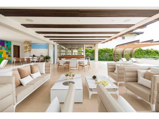 Luxus-Haus in Santa Ana, Provincia de San José