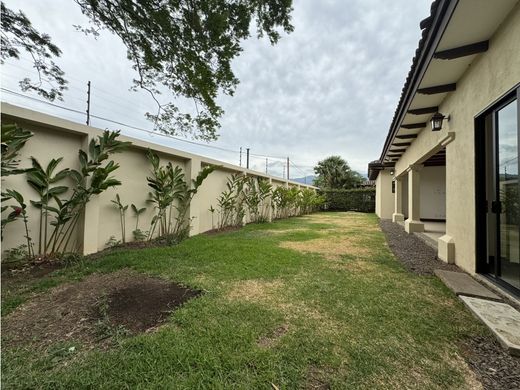 Элитный дом, Santa Ana, Provincia de San José