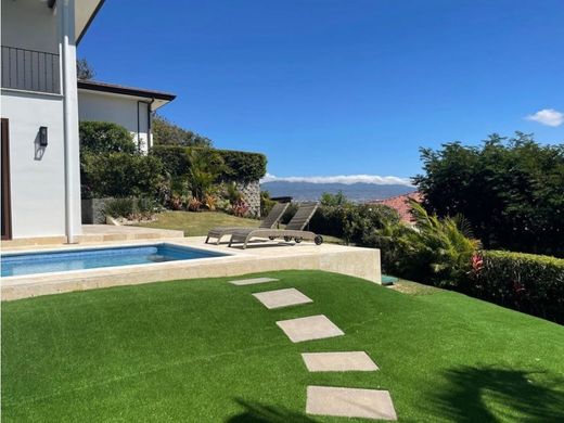 Casa di lusso a Escazú, Provincia de San José