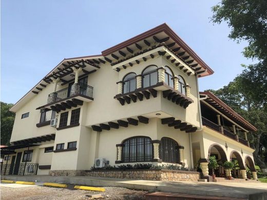Элитный дом, Grecia, Provincia de Alajuela