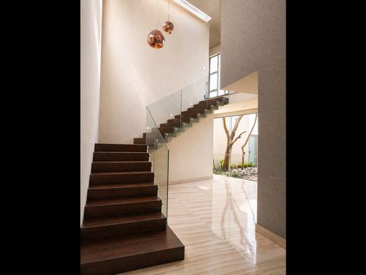 Luxury home in San Rafael, Provincia de Alajuela