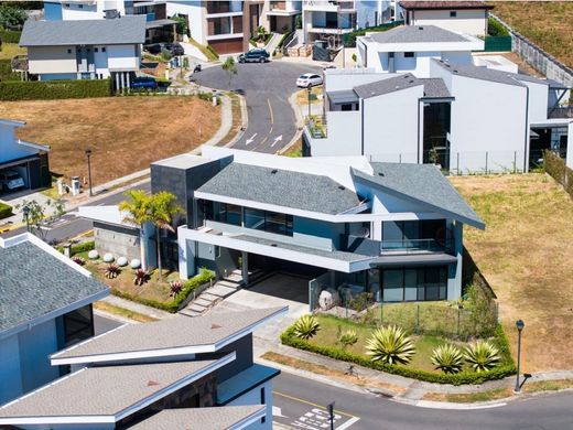 منزل ﻓﻲ Carlos María Ulloa, Provincia de San José