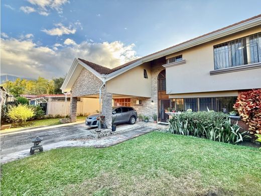 Casa di lusso a Escazú, Provincia de San José