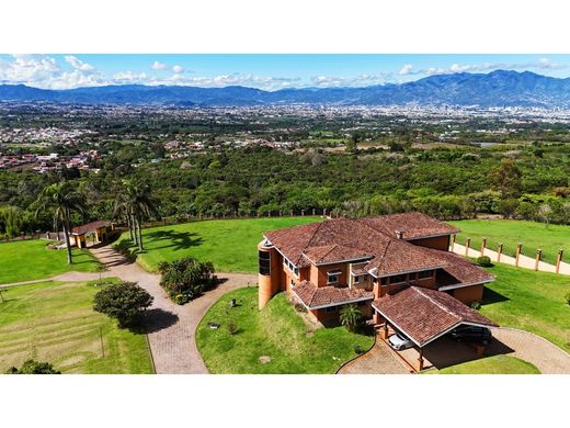 Luxury home in San Josecito, San Isidro