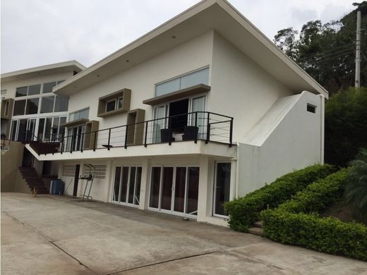 Luxus-Haus in Escazú, Provincia de San José