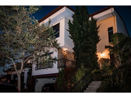 Casa de lujo en Heredia, Cantón de Heredia