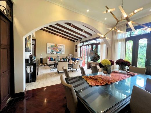 Luxury home in Guachipelín, Escazú