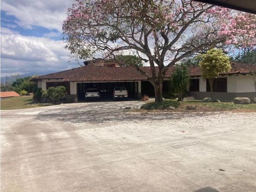 Casa de lujo en Escazú, Provincia de San José