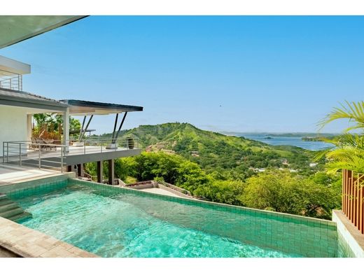 Luxury home in Playas del Coco, Carrillo