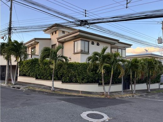 Элитный дом, Escazú, Provincia de San José