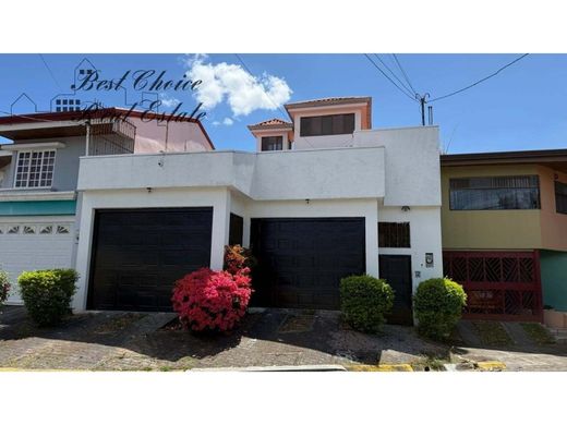 Luksusowy dom w Belén, Carrillo