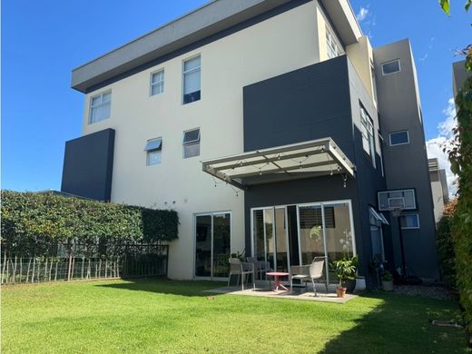 ‏בתי יוקרה ב  Santa Ana, Provincia de San José