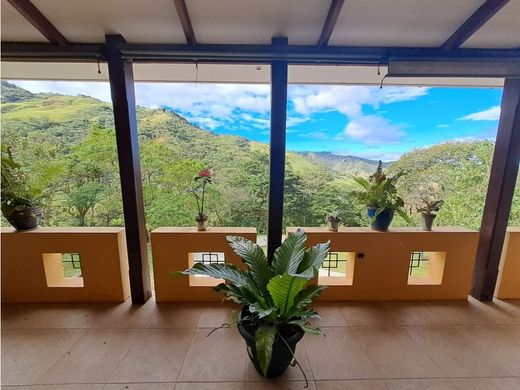 Luxus-Haus in Colón, Mora