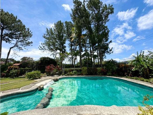 Πολυτελή κατοικία σε Santa Ana, Provincia de San José