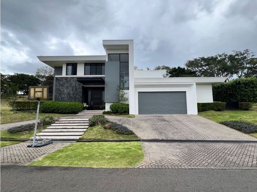 Luksusowy dom w Guácima, Cantón de Alajuela