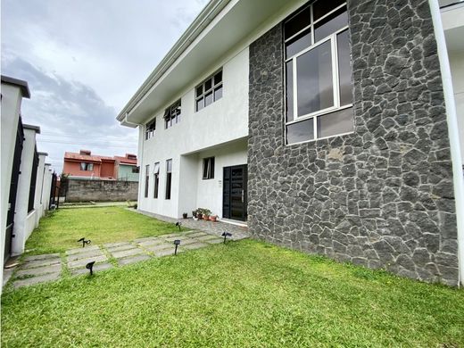 Appartementencomplex in Santo Domingo, Provincia de Heredia