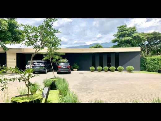 Luxury home in Santa Ana, Provincia de San José
