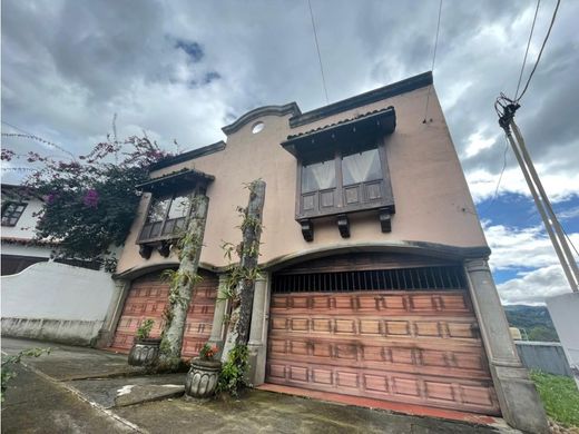 ‏דופלקס ב  סן חוזה, Cantón de San José