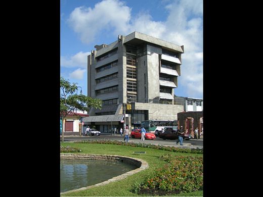 Edificio en San José, Cantón de San José