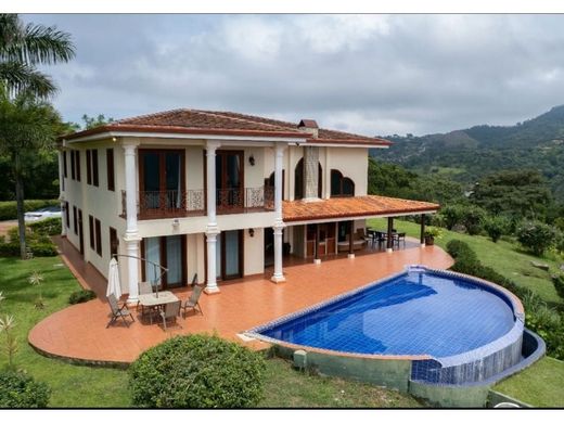 Luxus-Haus in Atenas, Provincia de Alajuela