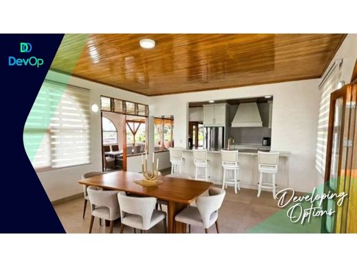 Luxury home in Escazú, Provincia de San José