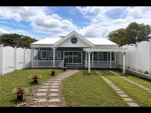 Casa de luxo - Santa Ana, Provincia de San José